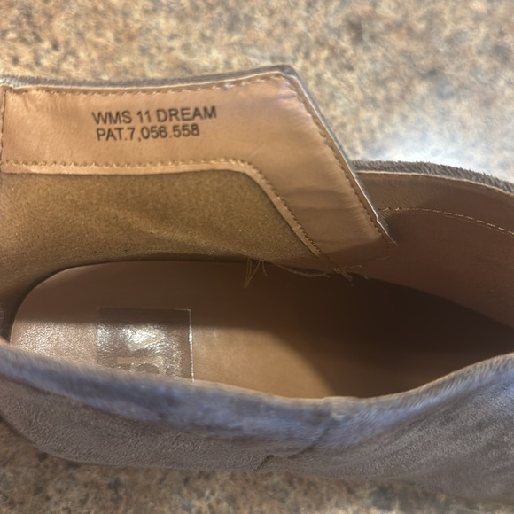 Dolce Vita Asymmetrical Ankle Bootie Size 11 Gray Back Zipper Closure Almond Toe - Picture 12 of 16